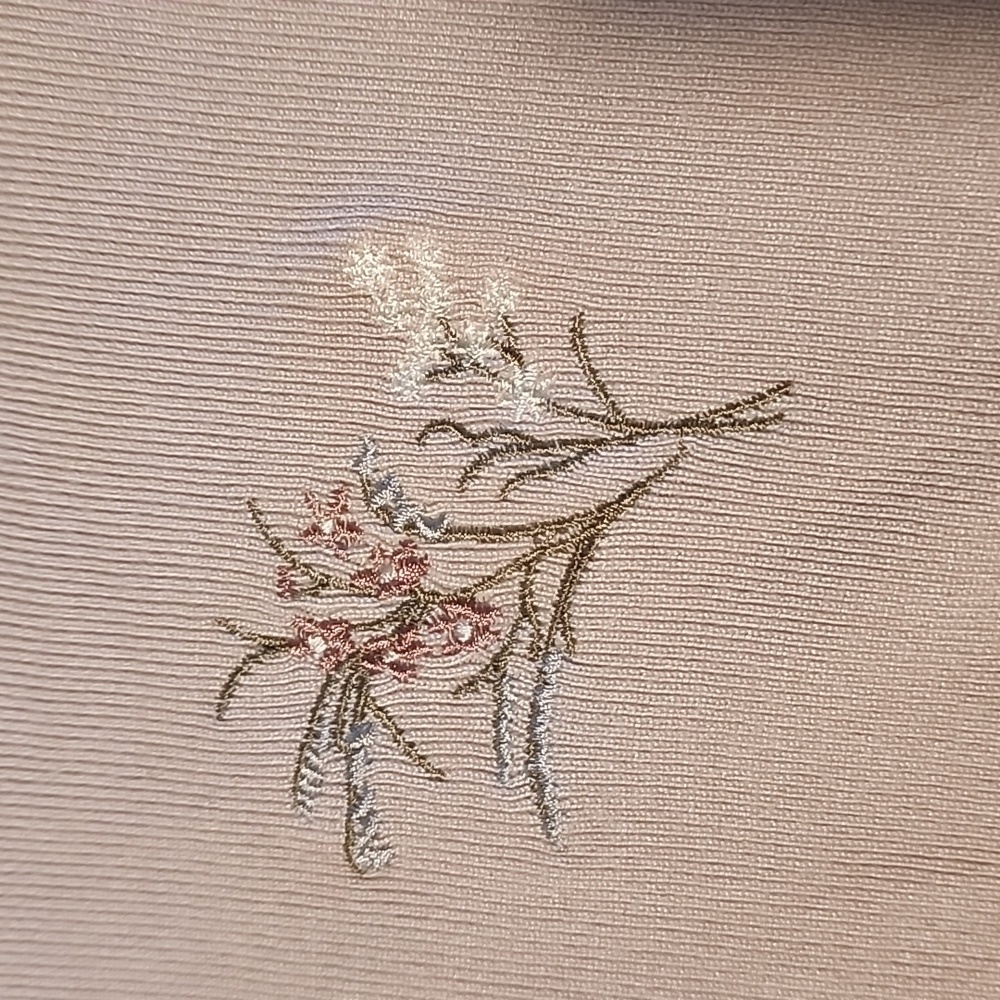 Blouse - Picture 2 of 4